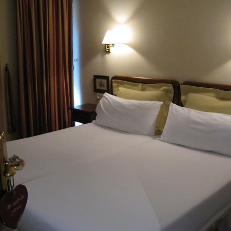 Besiberri Hotel Arties Ngoại thất bức ảnh
